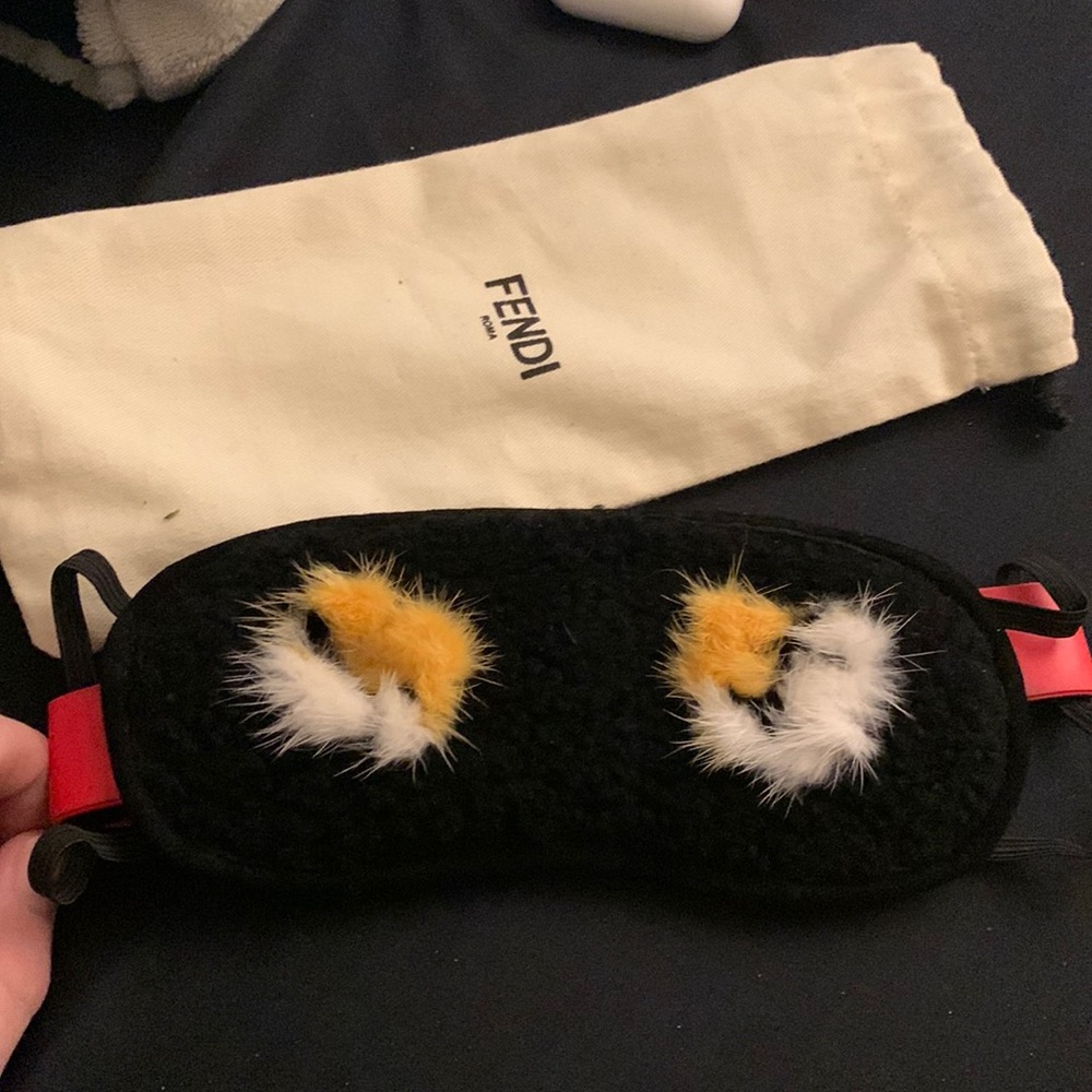 FENDI sleep mask authentic ,NWT ,VERY RARE !!! Classic Fendi eye logo